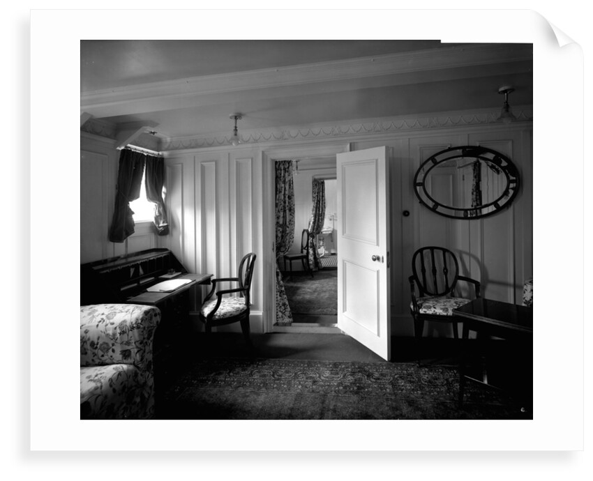 First Class suite de luxe on the 'Kaisar-i-Hind' (1914) by Bedford Lemere & Co.