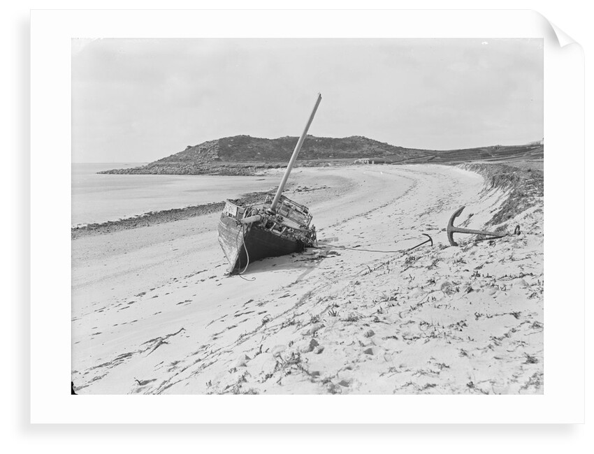 Queen listing over to port side by Gibson & Sons of Scilly