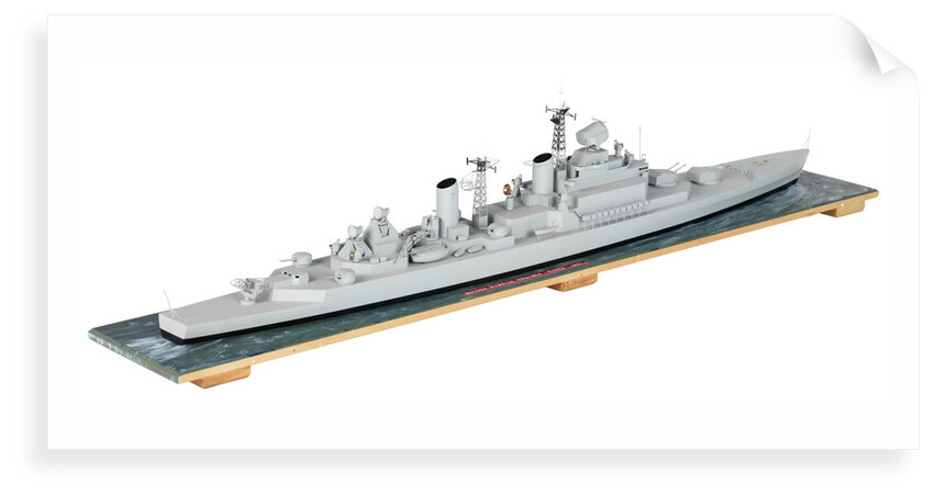 Warship; Cruiser, Guided missile by unknown