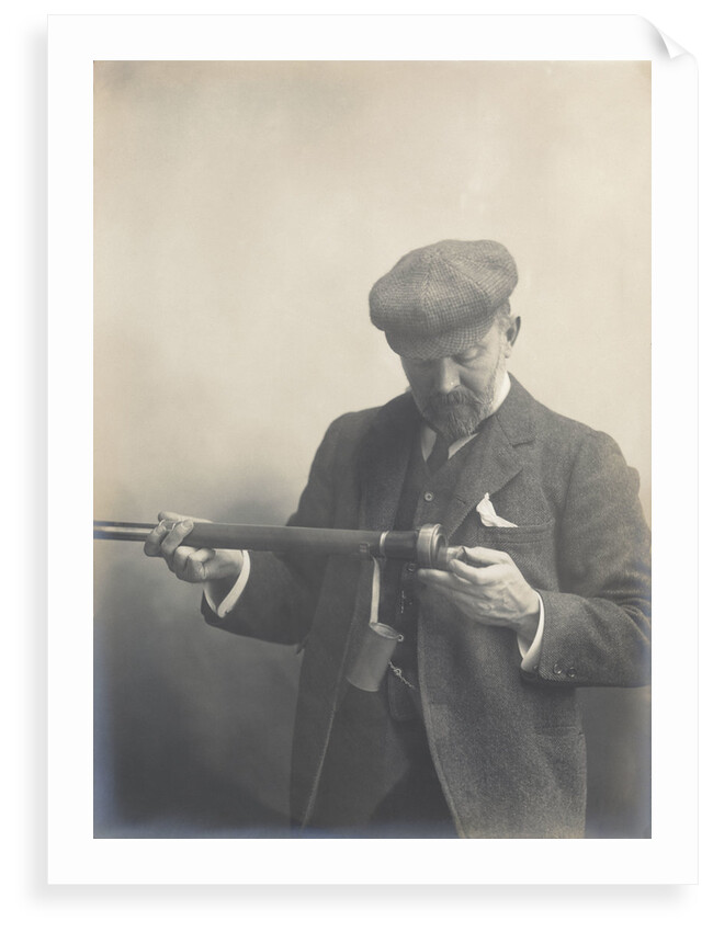 Cust demonstrating his Patent Rangefinder, circa 1904 by unknown