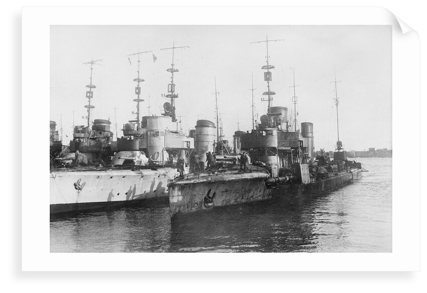 Torpedo boat 'S65' (Ge, 1916) with other torpedo boats by unknown
