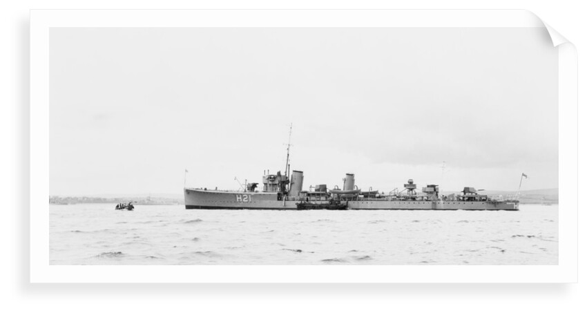 Destroyer HMS 'Scimitar' (1918), pendant H21 by unknown
