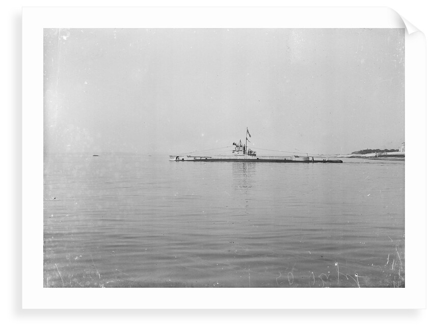 Submarine HMS 'E32' (1916) by unknown