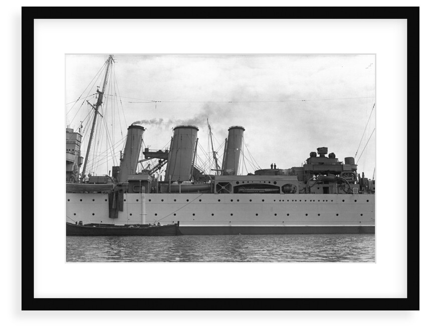 Heavy cruiser HMS 'Berwick' (1926), close up amidships by unknown