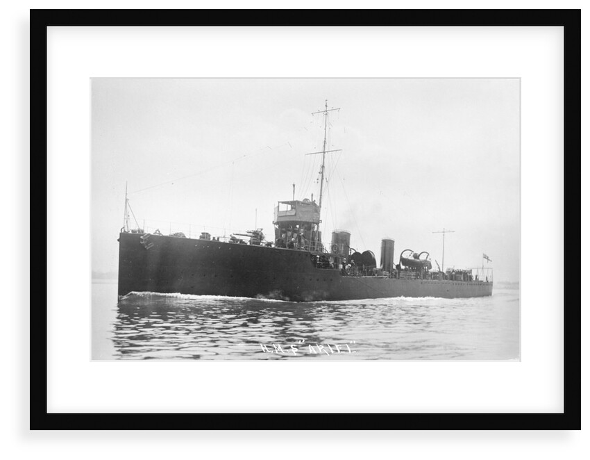 Torpedo boat destroyer HMS 'Ariel' (1911) by Unknown