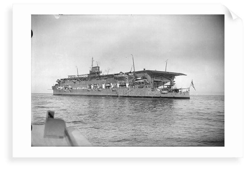 HMS 'Courageous' (1916) by Unknown