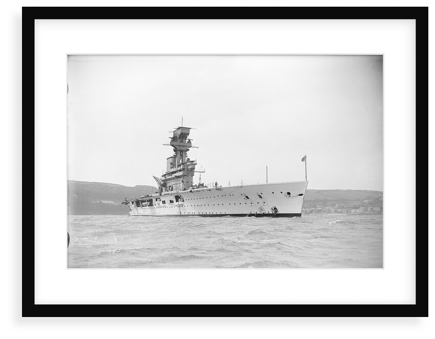 HMS 'Hermes' (1919) by Unknown
