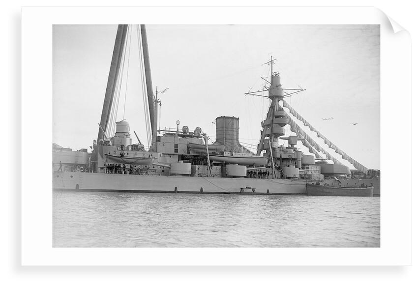 Coast defence battleship 'Gustaf V' (Swe, 1918) close-up amidships by unknown