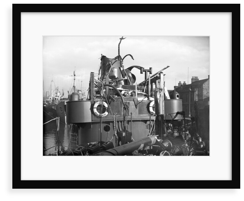 Whale catcher HMS 'Windermere' (1939), detail shot of the wheelhouse by Unknown