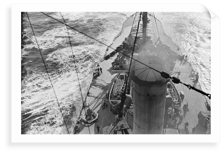 HMS 'Queen Elizabeth' (1913), steaming at 21 knots by Unknown
