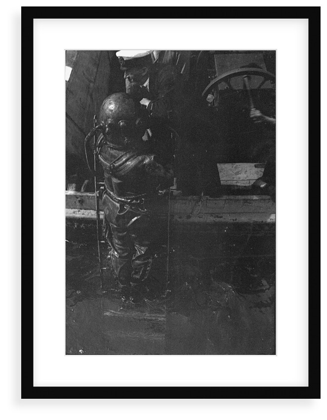 Diver - life in the Navy by unknown