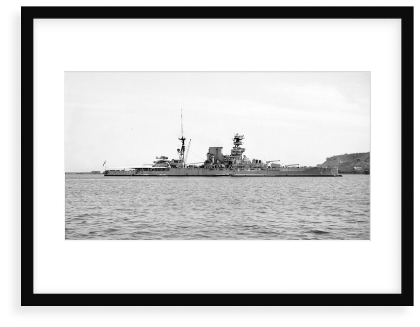 HMS 'Barham' (1914) by Unknown