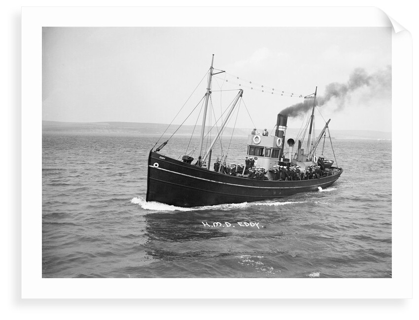 HMS 'Eddy' (1918) under way in Weymouth Bay by Unknown