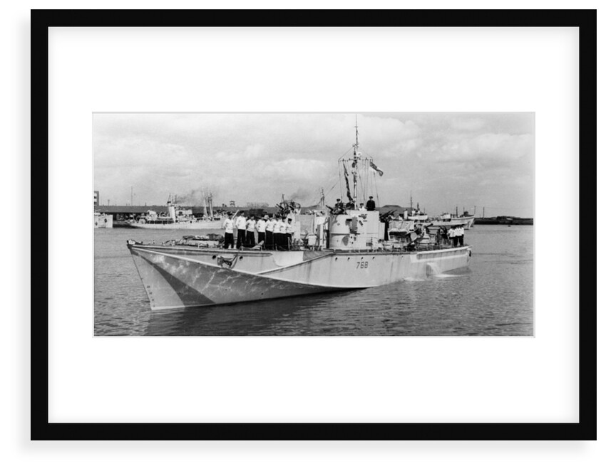 Motor torpedo boat HMS 'MTB 768' (1944), manoeuvring in port by unknown