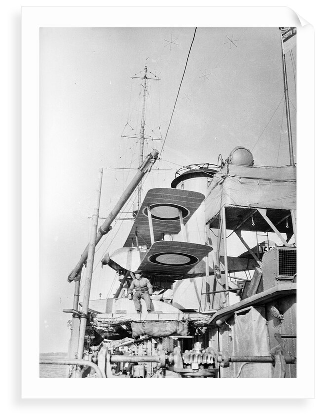 HMS 'Deperdussin' (1915) and light cruiser HMS 'Aurora' (1913) by unknown