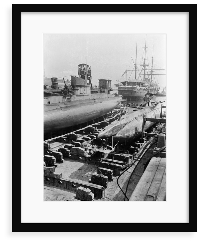 HM submarine D3 (1910) by unknown