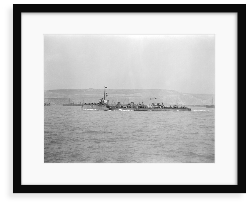 Torpedo boat destroyer HMS 'Mohawk' (1907), under way at Dover by unknown