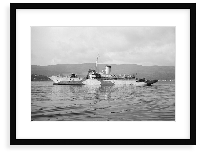 A port broadside view of 'White Bear' (1908) by Unknown