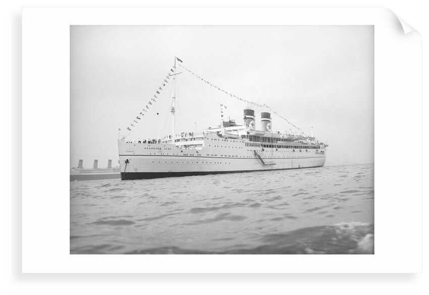 'Arandora Star' (Br, 1927) anchored in Line H at Spithead for the Coronation Review by unknown