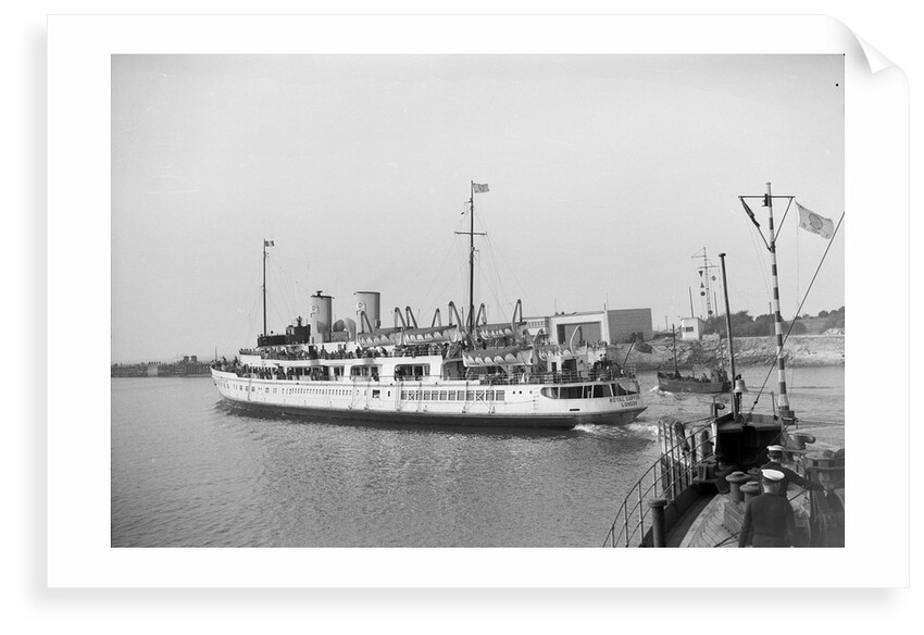 'Royal Daffodil' (Br, 1939) under way at Boulogne, bound out by unknown