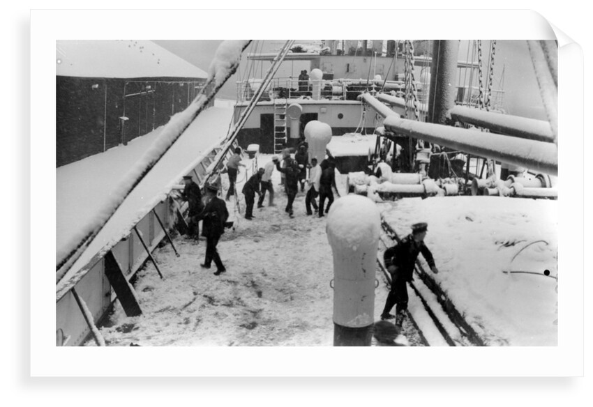 Scene on board passenger liner 'Strathnaver' (Br, 1931) by unknown