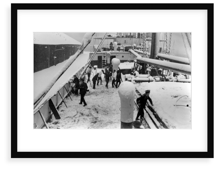 Scene on board passenger liner 'Strathnaver' (Br, 1931) by unknown
