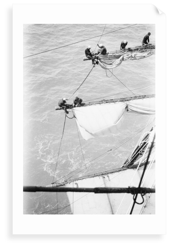 Changing the lower and upper topsails on the starboard yardarms by Alan Villiers