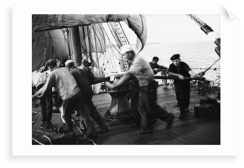 Weighing the anchor by Alan Villiers