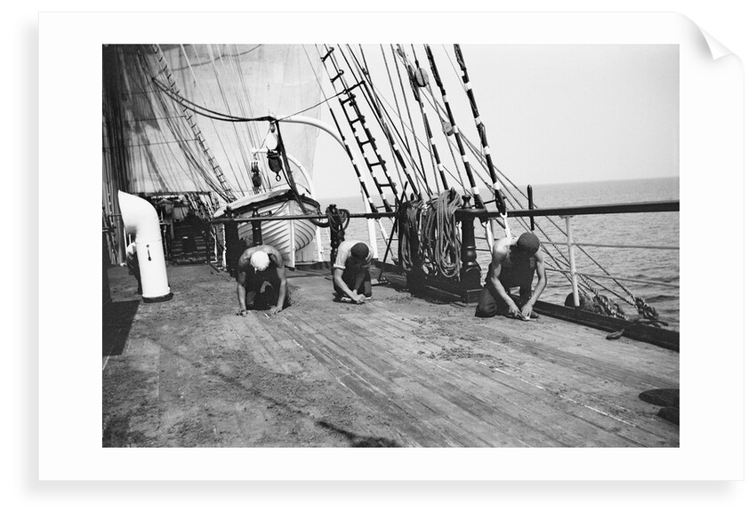 Scraping the deck by Alan Villiers