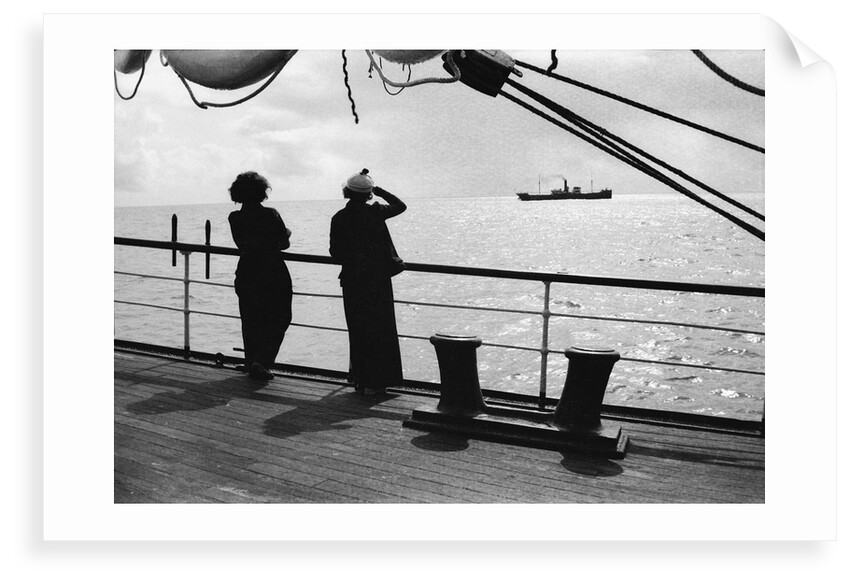 Elisabeth Jacobsen (right) and Ruby de Cloux at the poop rail looking towards the steamship 'Santarosa' (1905) by Alan Villiers