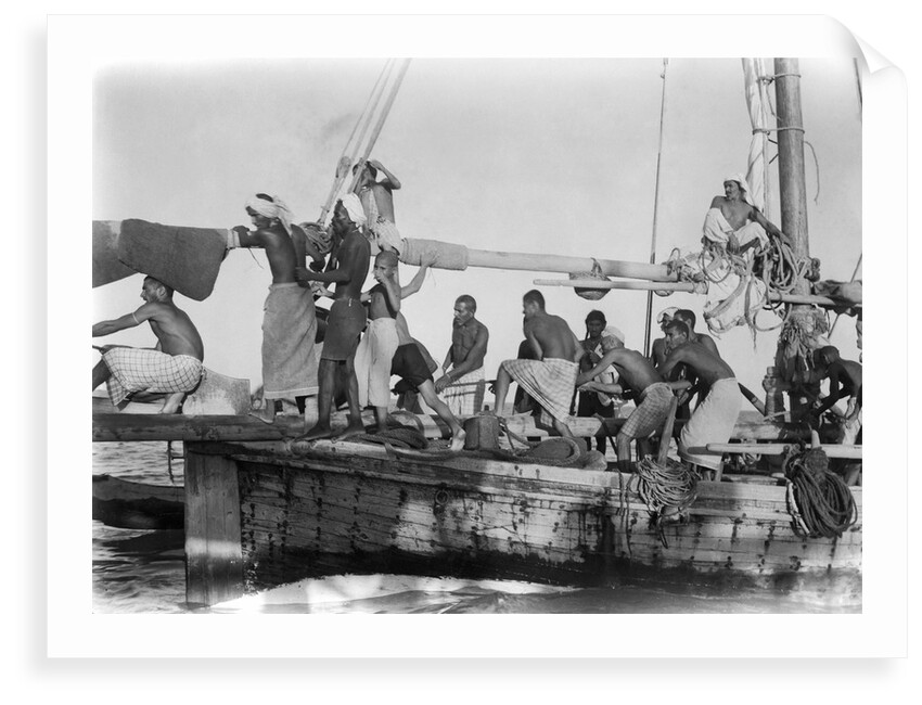 Jalboot crew drifting across a pearl bank by Alan Villiers