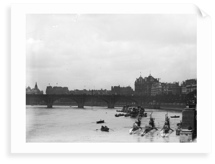 Looking west from London's Victoria Embankment, 1909 by Unknown