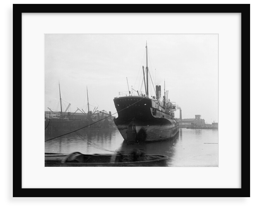 Clodmoor' (Br, 1902) under tow by Unknown