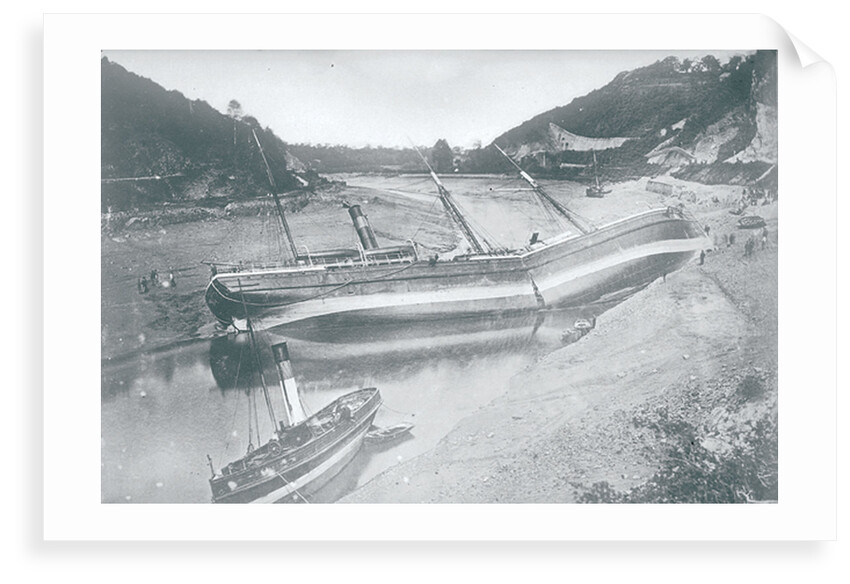 'Gipsy' wrecked in the Avon by unknown