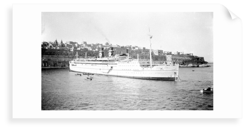 'Arandora Star' (Br, 1927) at anchor by unknown