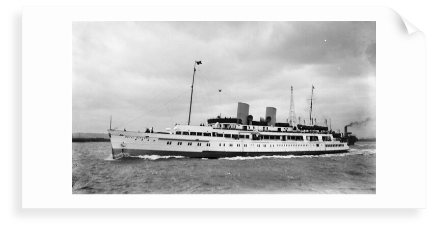 'Royal Daffodil' (Br, 1939) under way in the Thames by unknown
