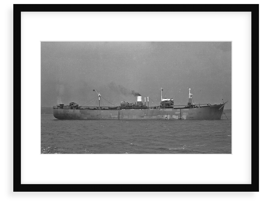 'Kronprinsen' (No, 1942) at anchor by Unknown