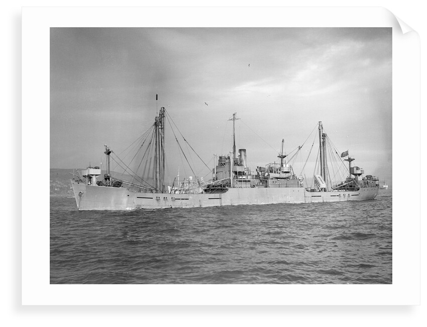 'Lapland' (Br, 1942) at anchor by unknown