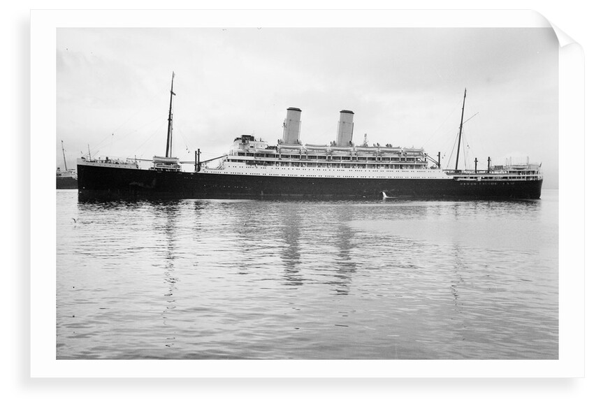 Photograph of 'Oronsay' (1925) at quayside, Tilbury on 24th January 1925 by unknown