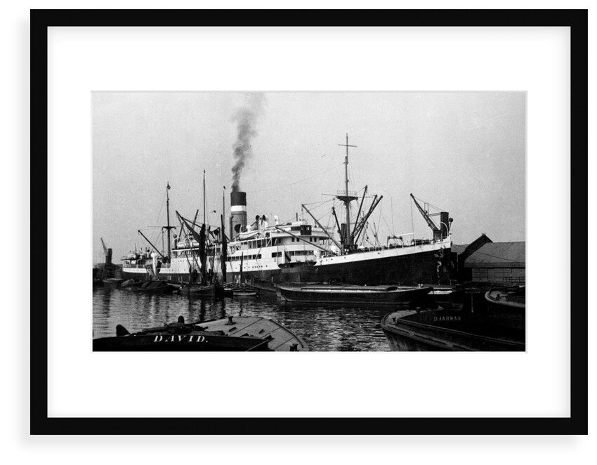'City of Cairo' (Br, 1915), at quayside by unknown