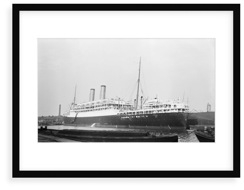 Photograph of 'Oronsay' (1925) at quayside, Tilbury on 24th January 1925 by unknown