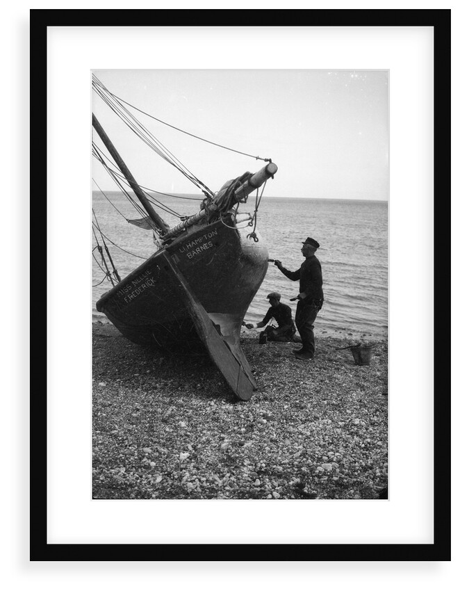 'Miss Nellie' ashore by Unknown