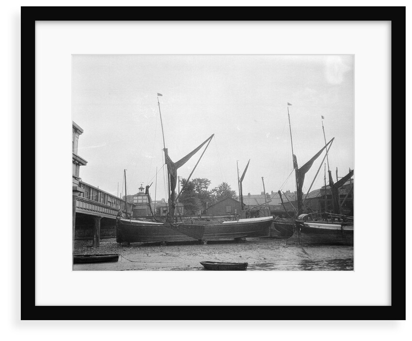 'Saxon' (Br, 1902) dried out at Gravesend by Anonymous