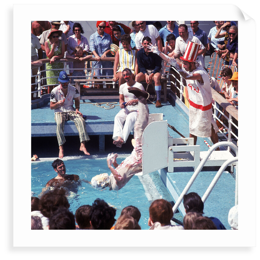 Comic entertainment involving silly costumes, fake blood and much splashing by Marine Photo Service