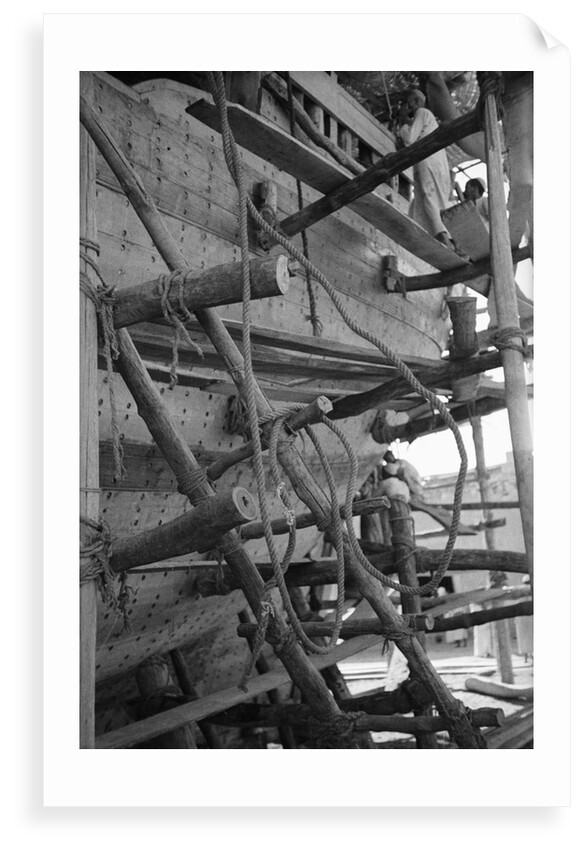 The simple but effective scaffolding of a boom under construction by Alan Villiers