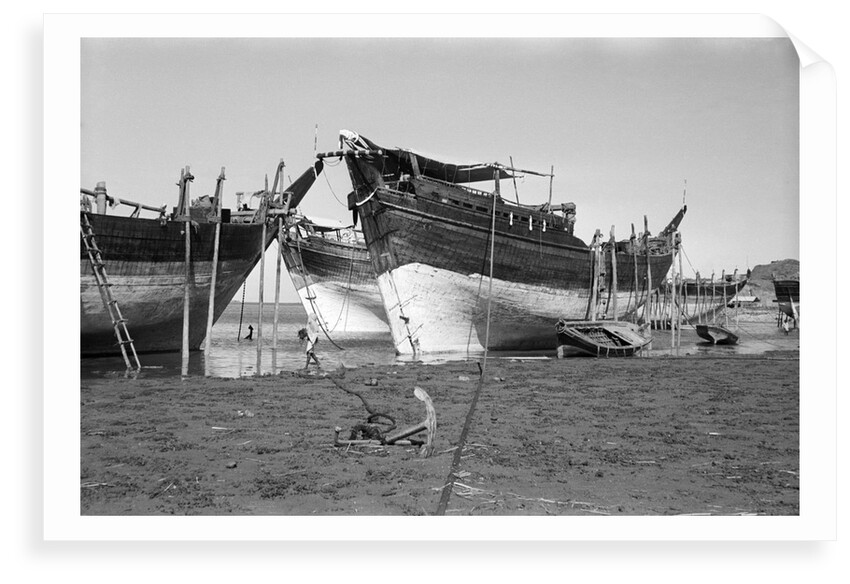 Typical Kuwaiti vessels by Alan Villiers