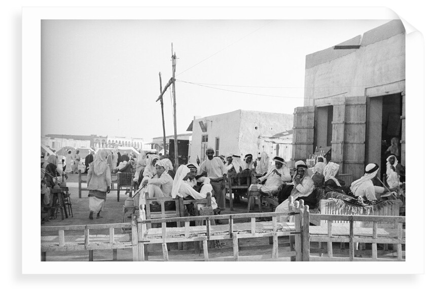 Kuwaiti street cafe by Alan Villiers