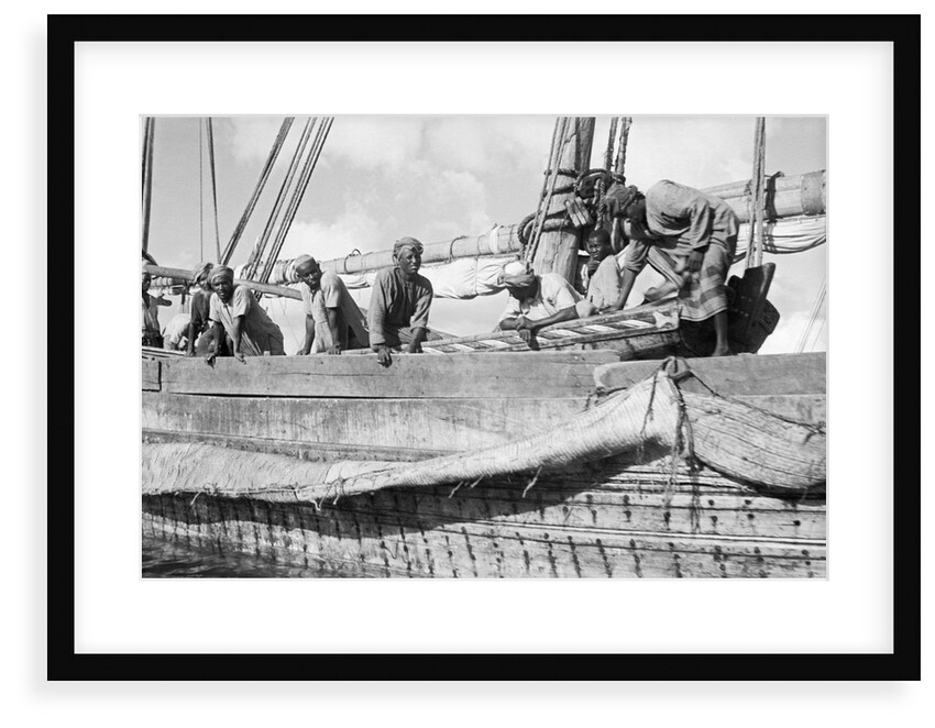 Rigging the bulwarks, Zanzibar by Alan Villiers