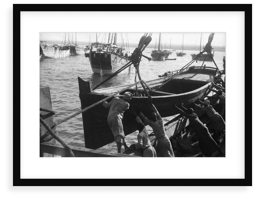 Jalboot being launched for sale in Mombasa by Alan Villiers