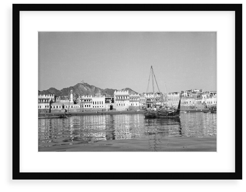 Mutrah waterfront by Alan Villiers